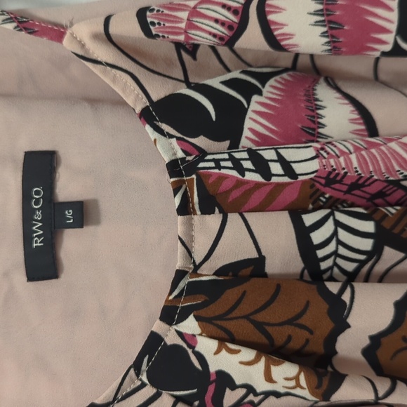 RW&CO. Top/Short Set in Size Large and Size 12-Very Good Condition - Picture 4 of 10